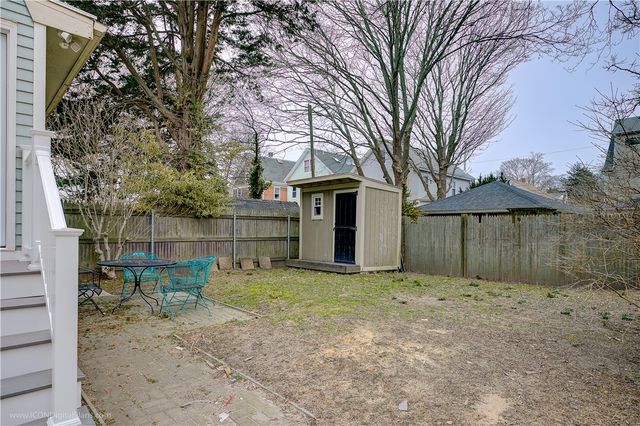 19 Congdon Avenue, Newport, RI 02840