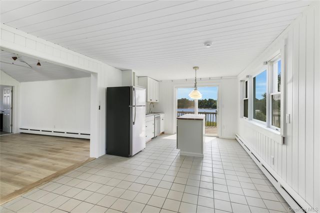 35 Gardners Lane, Hampton Bays, NY 11946