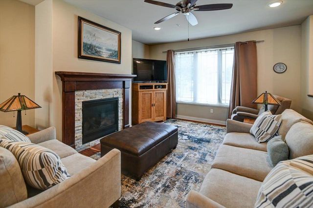2537 New Town Drive, Sun Prairie, WI 53590