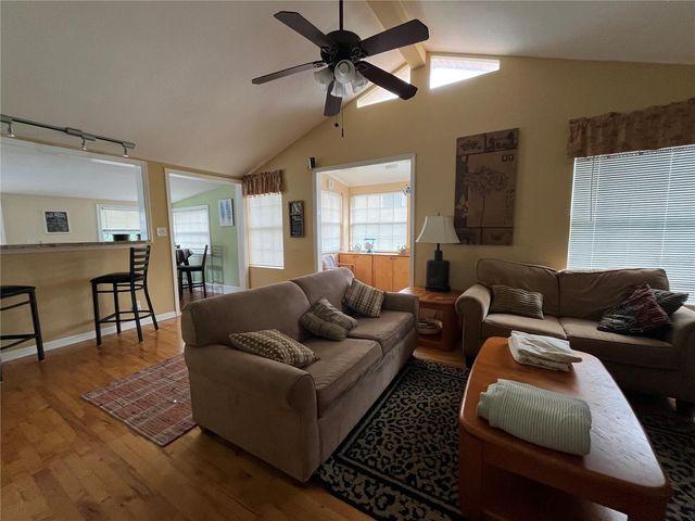 1412 36TH AVENUE N, St Petersburg, FL 33704