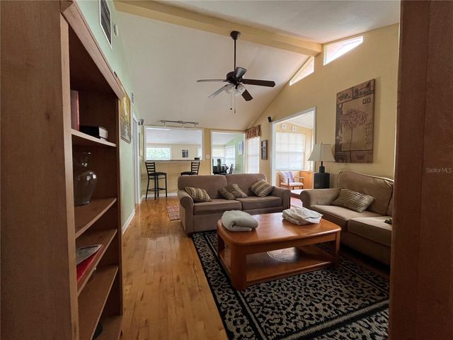 1412 36TH AVENUE N, St Petersburg, FL 33704