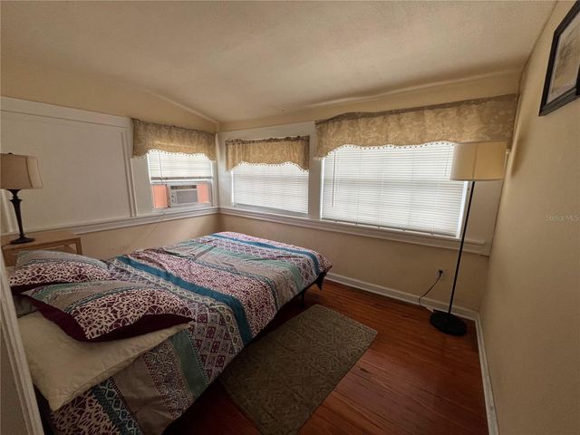 1412 36TH AVENUE N, St Petersburg, FL 33704