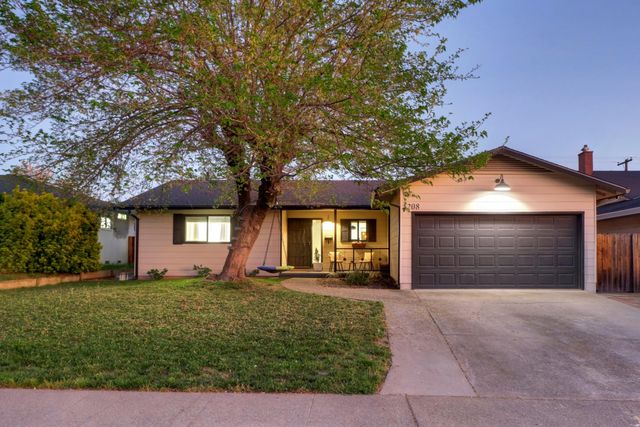 5208 Rambler Way, Sacramento, CA 95841