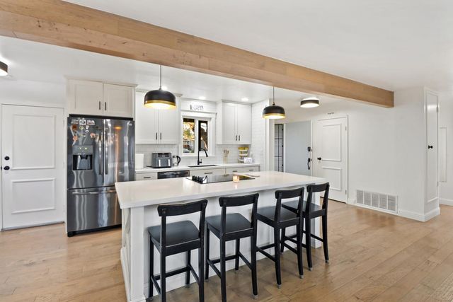 5208 Rambler Way, Sacramento, CA 95841