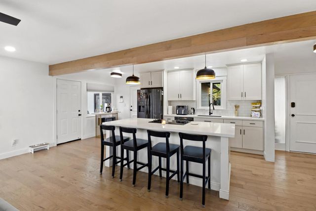 5208 Rambler Way, Sacramento, CA 95841