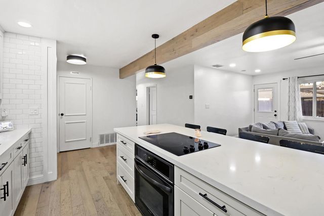 5208 Rambler Way, Sacramento, CA 95841