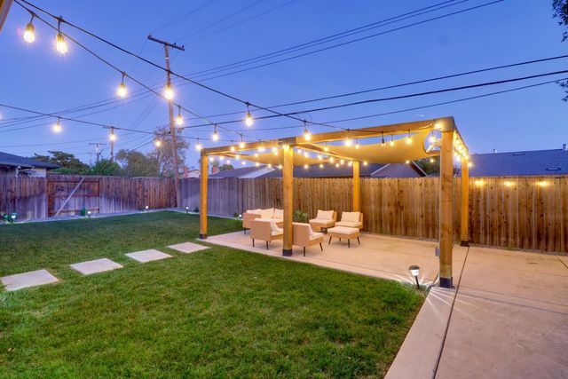 5208 Rambler Way, Sacramento, CA 95841