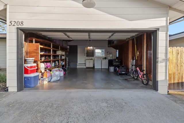 5208 Rambler Way, Sacramento, CA 95841