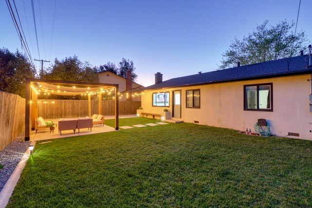 5208 Rambler Way, Sacramento, CA 95841