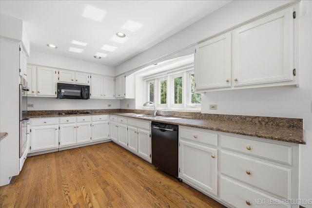 2318 River woods Drive, Naperville, IL 60565