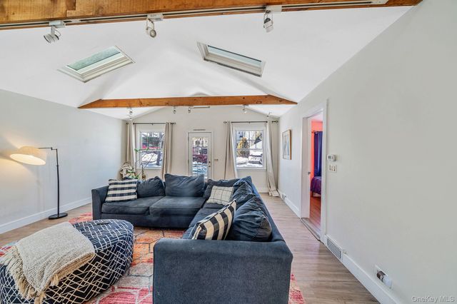 15 Ridge Lane, Miller Place, NY 11764