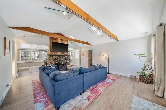 15 Ridge Lane, Miller Place, NY 11764