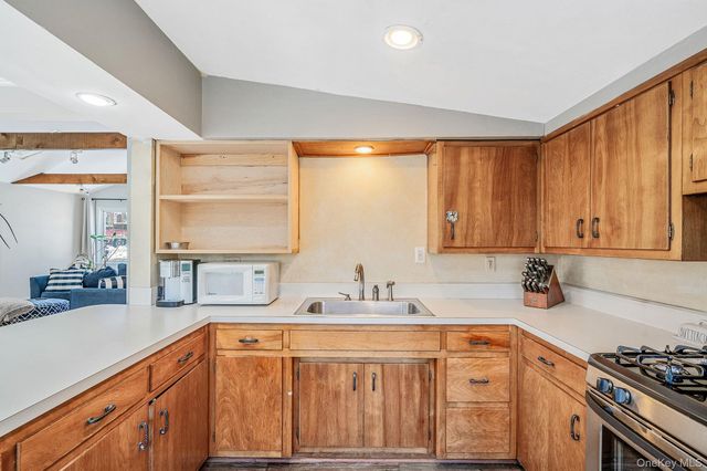 15 Ridge Lane, Miller Place, NY 11764