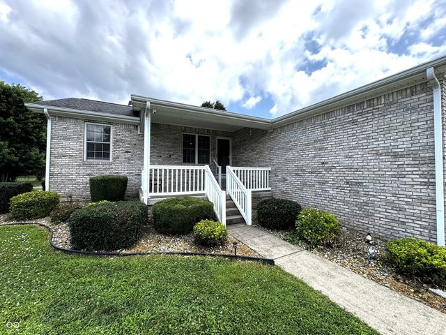 117 S Jackson Street, Medora, IN 47260