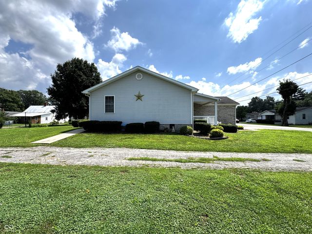 117 S Jackson Street, Medora, IN 47260