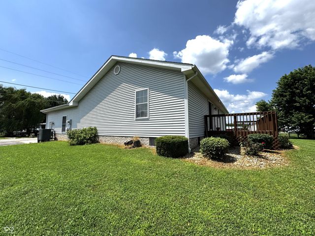 117 S Jackson Street, Medora, IN 47260