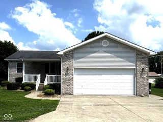 117 S Jackson Street, Medora, IN 47260