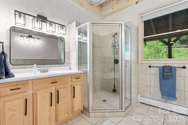965 Winterstar Loop, Burnsville, NC 28714