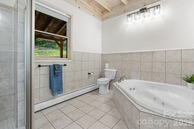 965 Winterstar Loop, Burnsville, NC 28714