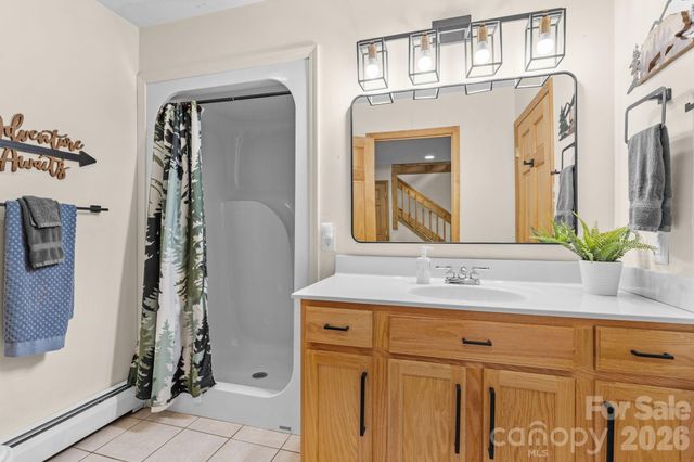 965 Winterstar Loop, Burnsville, NC 28714