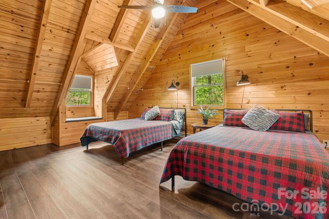 965 Winterstar Loop, Burnsville, NC 28714