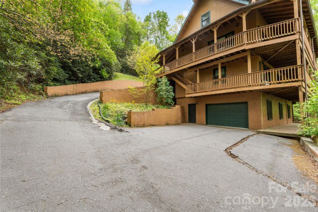 965 Winterstar Loop, Burnsville, NC 28714