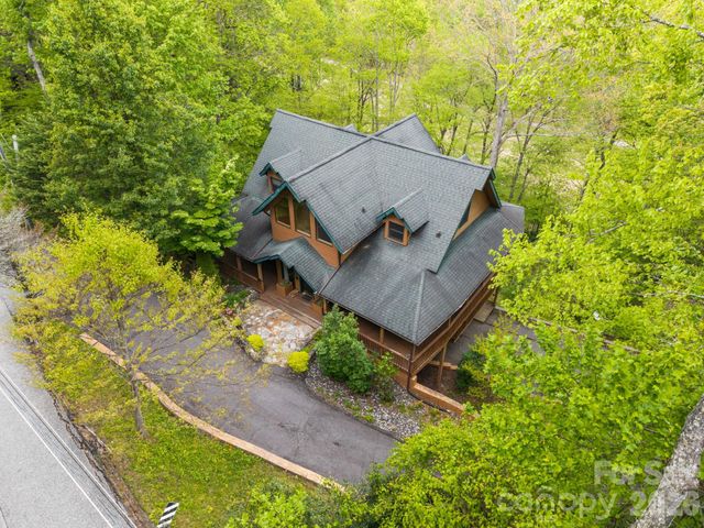 965 Winterstar Loop, Burnsville, NC 28714