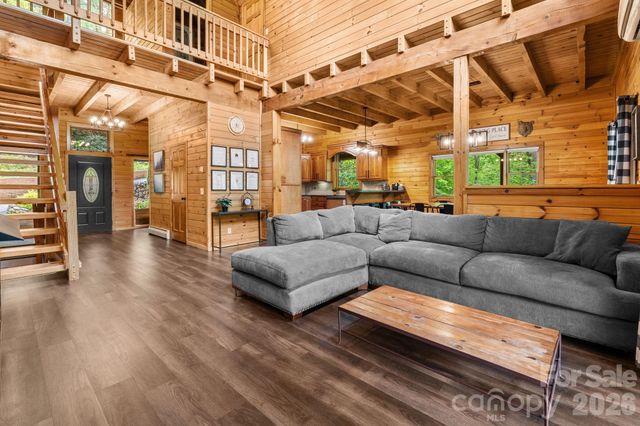 965 Winterstar Loop, Burnsville, NC 28714