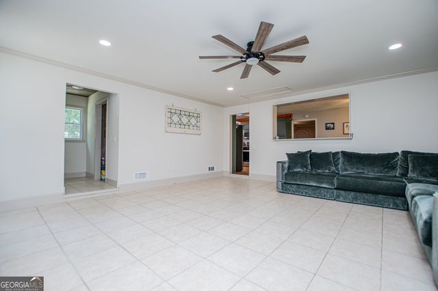 71 Oak Ridge Way, Bremen, GA 30110