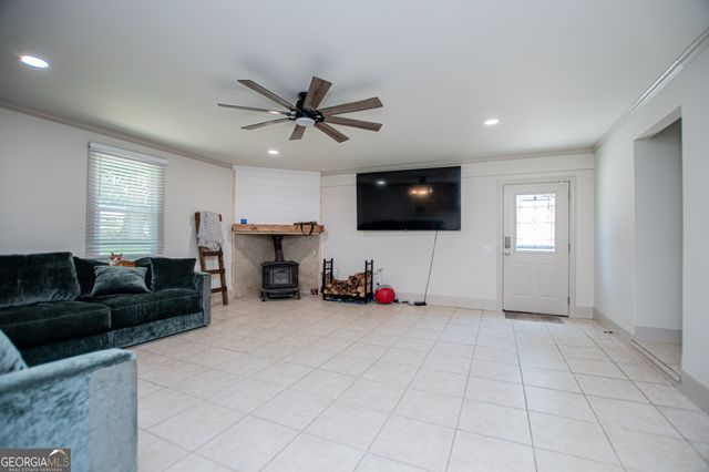 71 Oak Ridge Way, Bremen, GA 30110