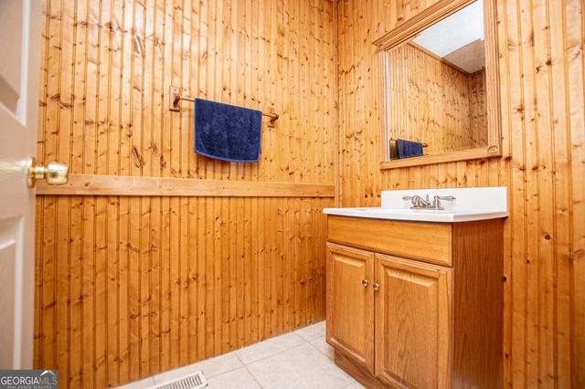 71 Oak Ridge Way, Bremen, GA 30110