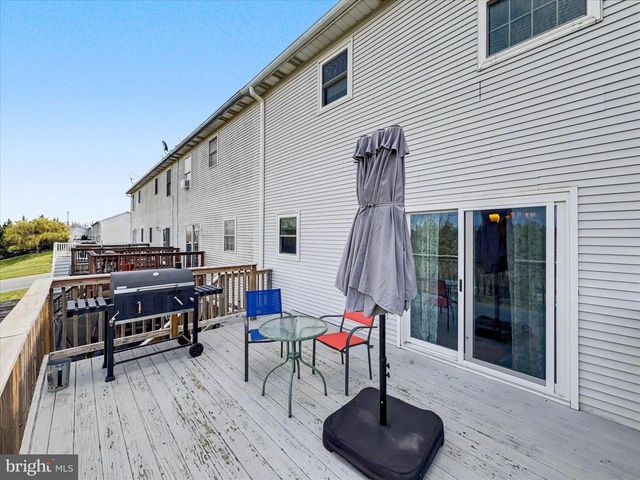 2941 ROBIN RD, York, PA 17404