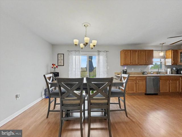 2941 ROBIN RD, York, PA 17404