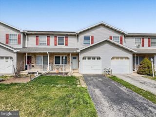 2941 ROBIN RD, York, PA 17404