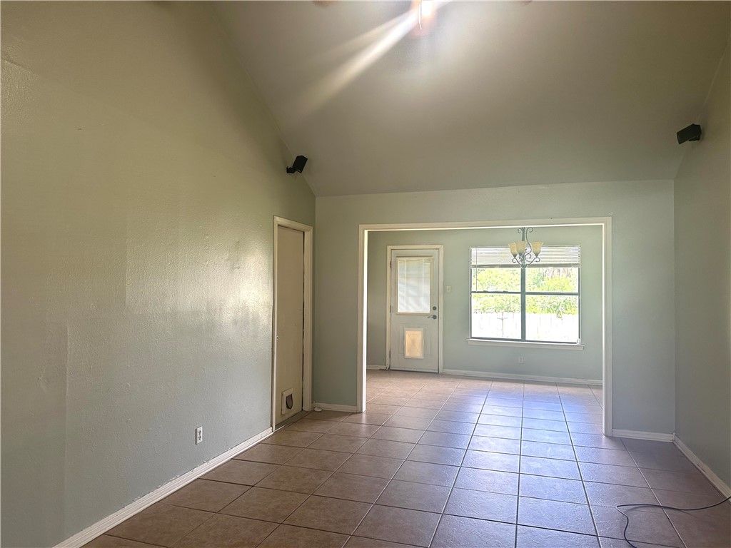 2414 Westlake Cir N, Ingleside, TX 78362 — photo 3
