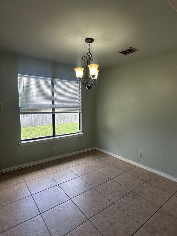 2414 Westlake Cir N, Ingleside, TX 78362 — photo 5