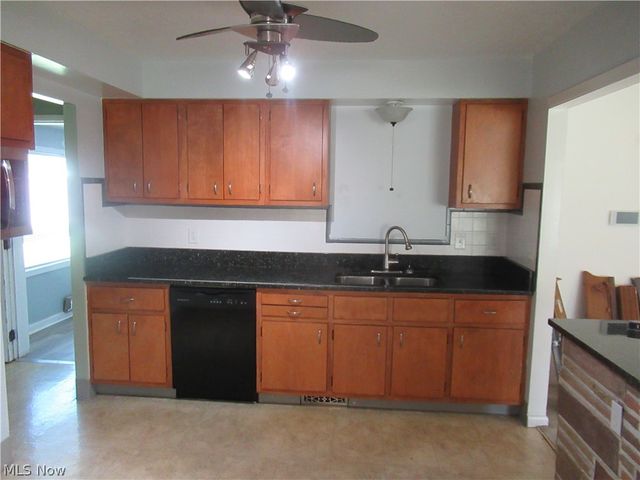 6033 Randy Road, Bedford Heights, OH 44146