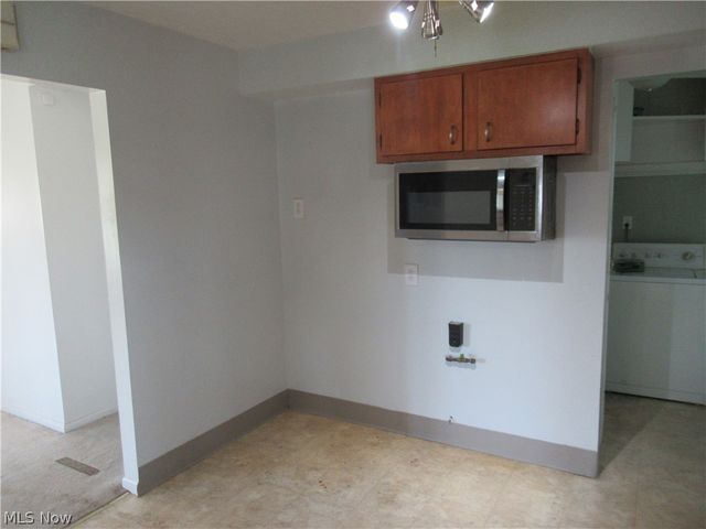 6033 Randy Road, Bedford Heights, OH 44146