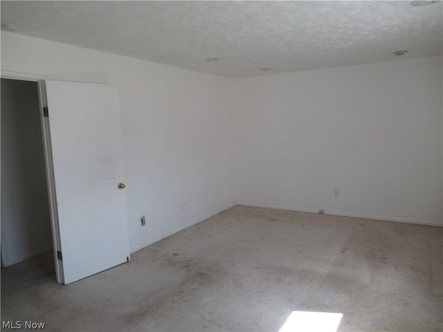 6033 Randy Road, Bedford Heights, OH 44146