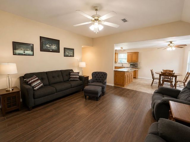 105 Jeremy Lane, Paradise, TX 76073