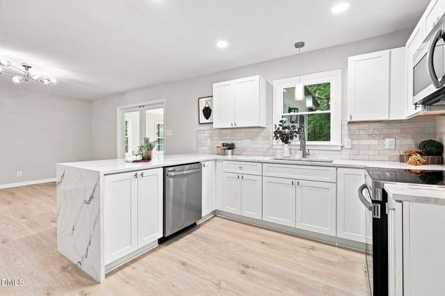 807 Yosemite Circle, Durham, NC 27713