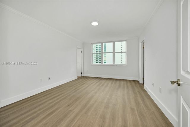 800 CLAUGHTON ISLAND DR 905, Miami, FL 33131