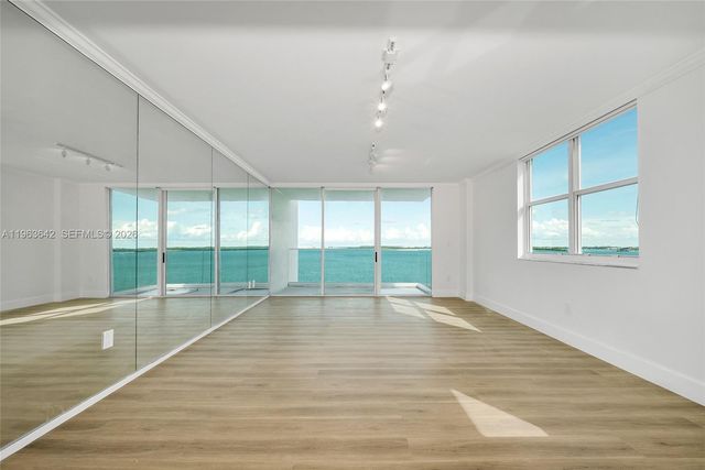 800 CLAUGHTON ISLAND DR 905, Miami, FL 33131