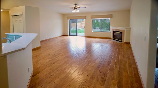 1634 NW Teak Avenue, Redmond, OR 97756