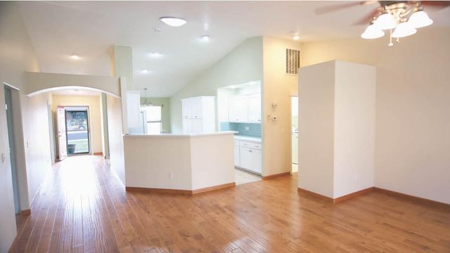 1634 NW Teak Avenue, Redmond, OR 97756