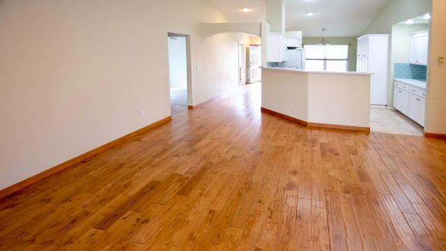 1634 NW Teak Avenue, Redmond, OR 97756