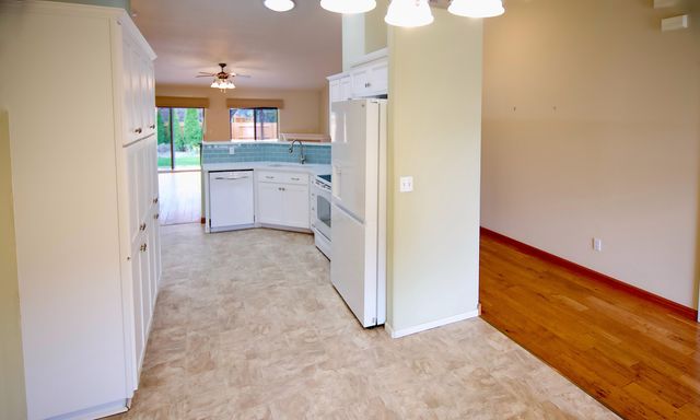 1634 NW Teak Avenue, Redmond, OR 97756