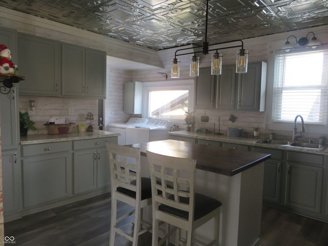 401 N Harrison Street, Alexandria, IN 46001