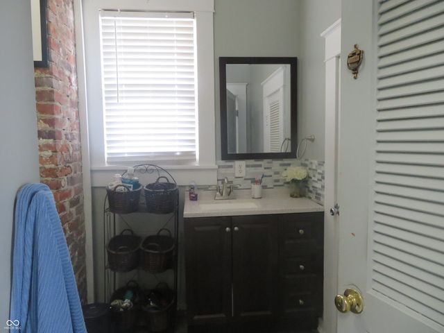 401 N Harrison Street, Alexandria, IN 46001