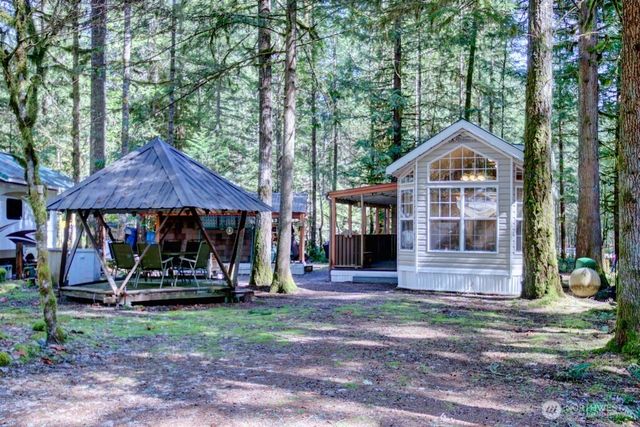 132 Jasper Trail, Deming, WA 98244